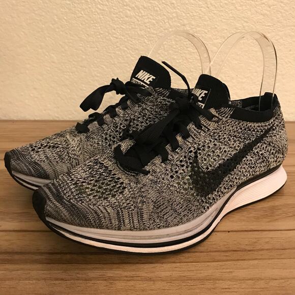 Nike Flyknit Racer Oreo Mens 6.5 Women's 8 Black Athletic Running Shoes Sneakers - Picture 2 of 7